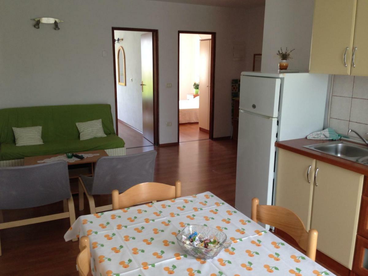 Apartment Leo โรวีน ภายนอก รูปภาพ