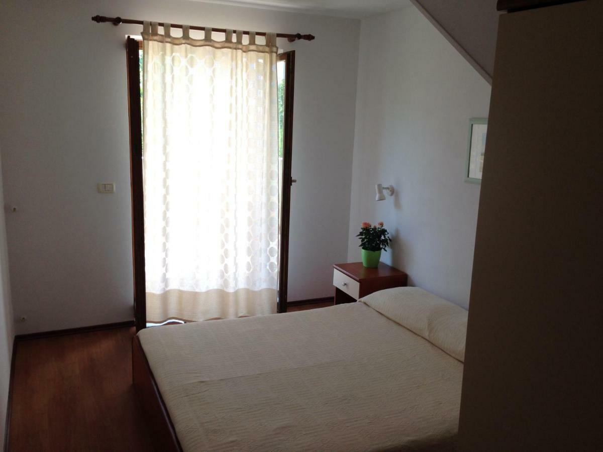 Apartment Leo โรวีน ภายนอก รูปภาพ